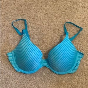 💝5/$25 Victoria’s Secret uplift semi Demi bra 34B